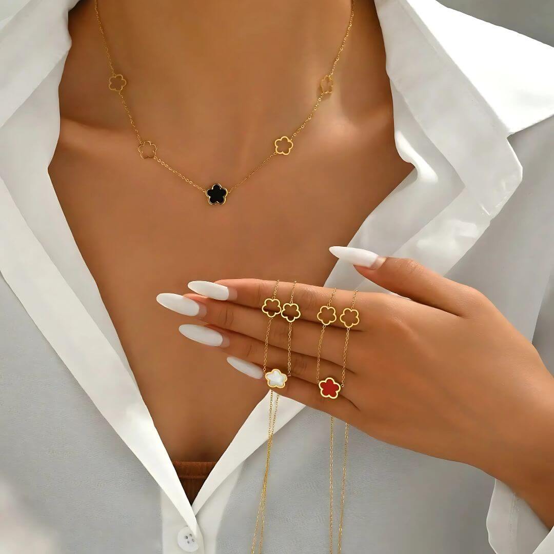 Five Clover Pendant Necklace