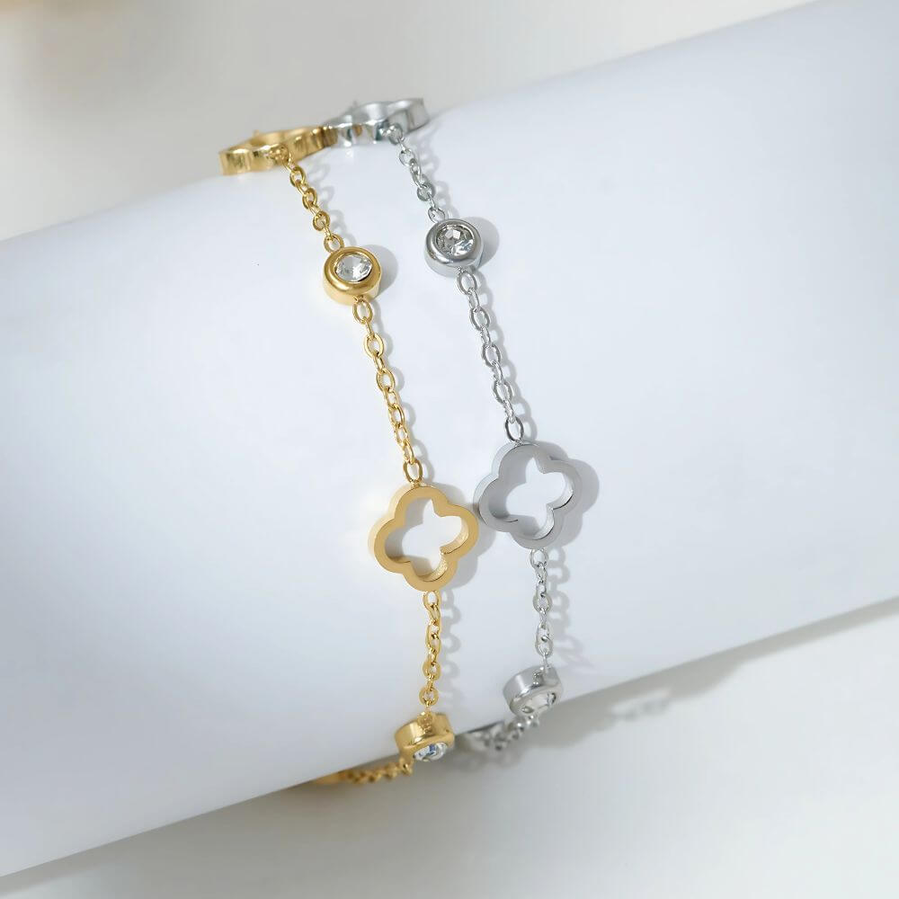 Hollowed Clover Diamond Bracelet
