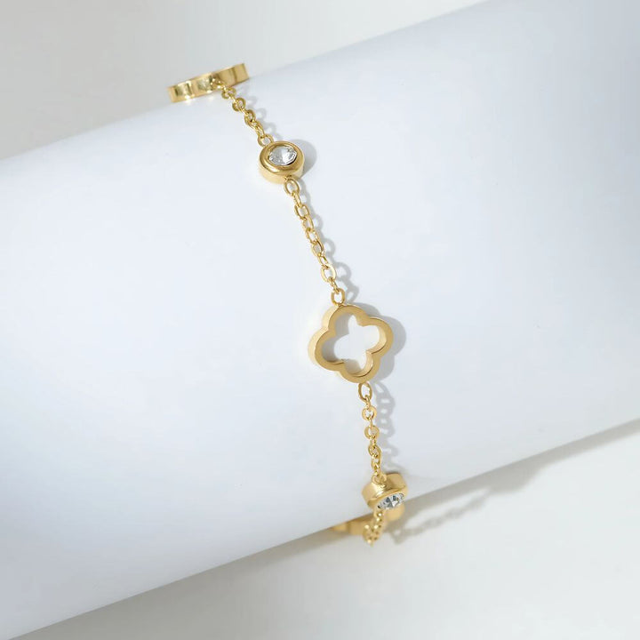 Hollowed Clover Diamond Bracelet