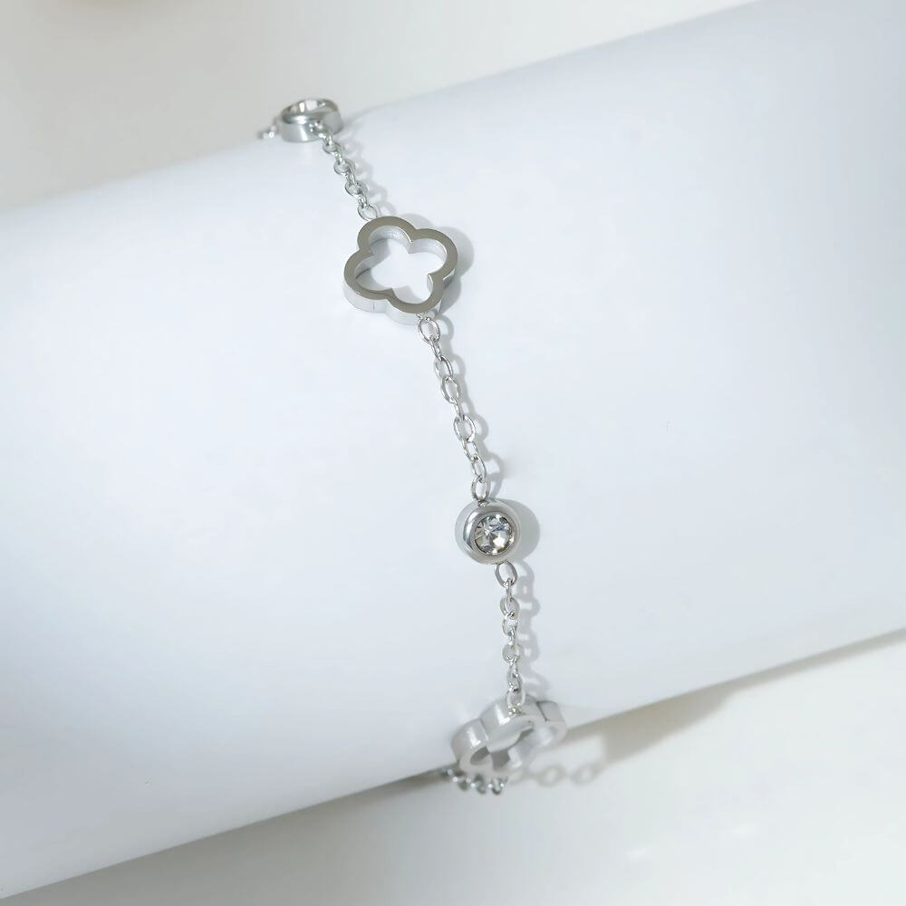 Hollowed Clover Diamond Bracelet