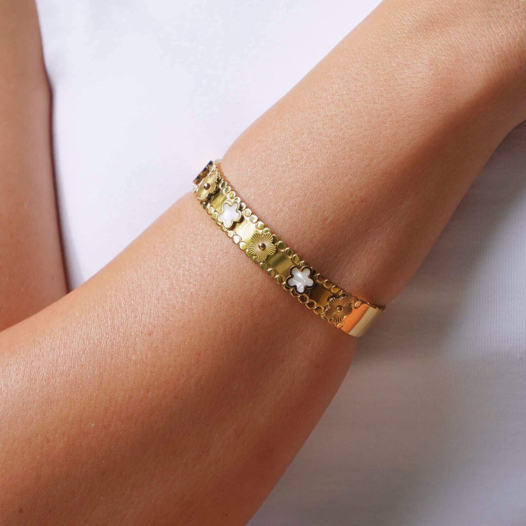 Bella Five Clover Colour Solid Bangle