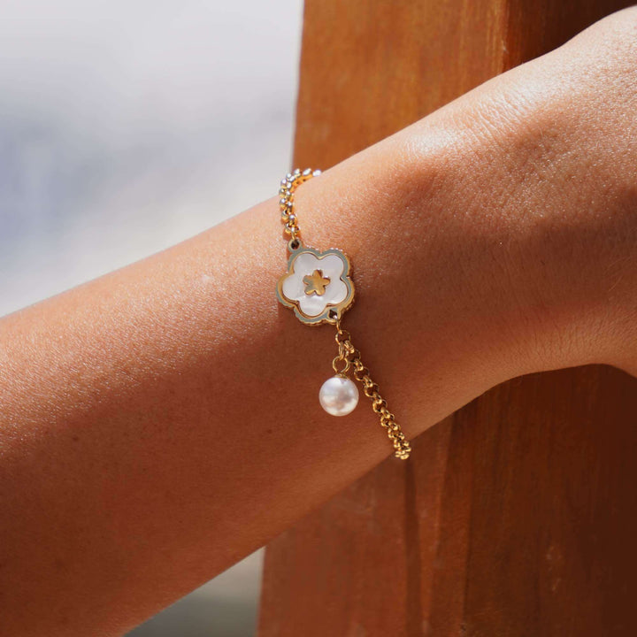 Flora Pearl Bracelet